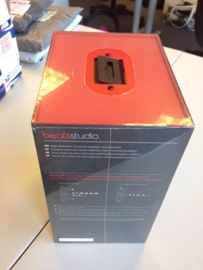 Beats by Dr.Dre รุ่น Studio สีม่วง ของแท้ ยังไม่แกะ seal ขายเพราะซื้อมาผิดสี รูปที่ 3