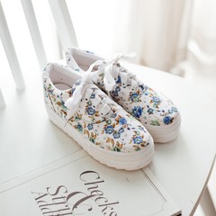 รองเท้าผ้าใบสวยๆ สดใสน่ารัก น่าใส่จ๊า รูปที่ 2