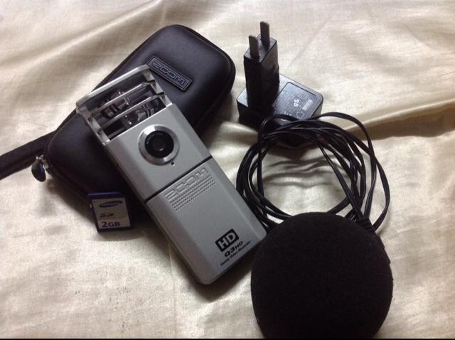 กล้องวิดีโอแบบพกพา ยี่ห้อ ZOOM รุ่น Q3HD พร้อมอุปกรณ์เสริม รูปที่ 4