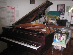 ต้องการขาย Grand Piano รูปที่ 4