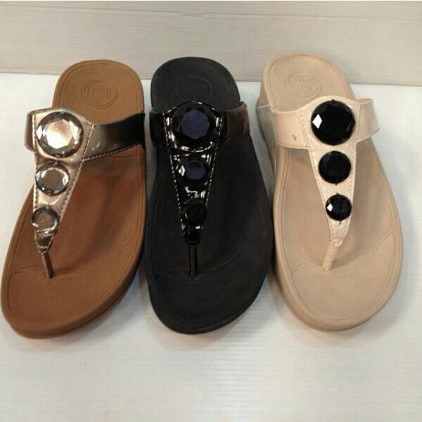จำหน่ายสินค้าพรีออเดอร์ รองเท้าFitflop นิวบาลานซ์ กระเป๋าแบรนด์เนมเกรดพรีเมี่ยม รูปที่ 7
