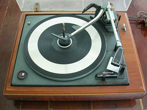 &gt;&gt;&gt; ขาย เครื่องเล่นแผ่นเสียง Vintage Turntable Garrard &lt;&lt;&lt; รูปที่ 1