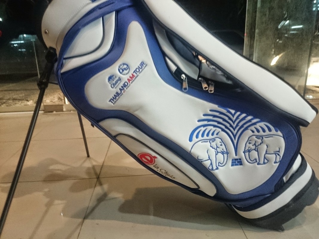 Wilson ครบชุด เหล็ก หัวไม้ พัตเตอร์ ถุงกอล์ฟแบบมีขาตั้งใหม่เอี่ยม 5,900.- รูปที่ 5