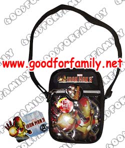 กระเป๋าสะพายข้างเล็ก 7 นิ้ว Iron Man 3 สีดำ มีไฟ กระเป๋าเด็ก กระเป๋าใส่ของ ไอรอนแมน กระเป๋าใบเล็ก รหัส bcksliiro004 รูปที่ 1
