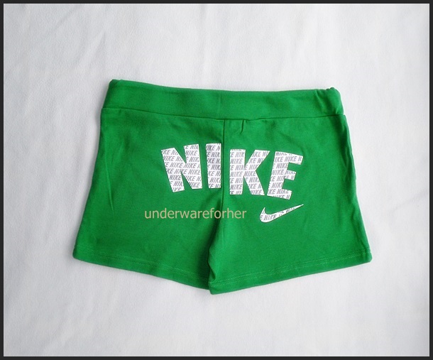 กางเกงขาสั้น NIKE สีเขียวใบไม้ รูปที่ 3