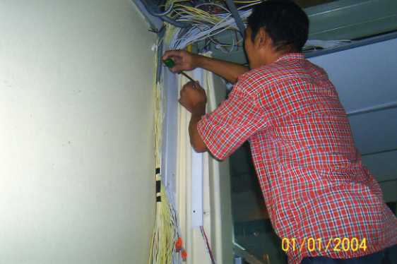 บริการรับติดตั้งเครื่องทำน้ำอุ่นราคาถูก 0814800125 เครื่องซักผ้า เครื่องล้างจาน เครื่องดูดควัน เตาอบ รับเดินสายไฟ รูปที่ 5