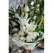 รูปย่อ ช่อกุหลาบขาว 15 ดอก+ดอกลิลลี่ 2 ดอก จัดช่อยาวอย่างสวยงาม รูปที่3