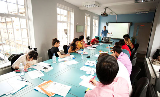 Embassy English จุดเริ่มต้นที่ดีของการเรียนภาษาอังกฤษ เพื่อเรียนต่ออย่างมีคุณภาพในต่างประเทศ รูปที่ 2