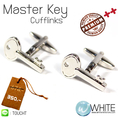 Master Key Cufflinks - คัฟลิงค์ (กระดุมข้อมือ) กุญแจ ผลิตจาก ทองเหลืองชุบเงิน แวววาว พร้อม Gift Boxed    รหัสสินค้า: CL0