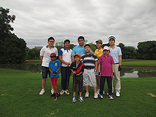 X1 Golf Center เรียนกอล์ฟ สอนกอล์ฟ อย่างถูกวิธี มีมาตรฐาน ด้วยโปรผู้สอนที่มีประสบการณ์ รูปที่ 1