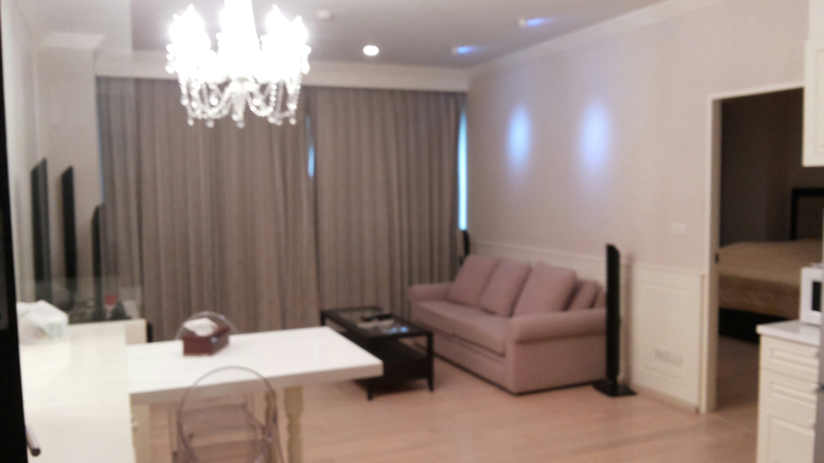 ให้เช่า คอนโดหรู โนเบิล โซโล ทองหล่อ NOBLE SOLO THONGLOR ชั้น 20 ขนาด 65 ตร.ม. 1 ห้องนอน 1 ห้องน้ำ 1 ห้องพักผ่อน แอร์ฝังใต้เพดาทุกห้อง รูปที่ 2