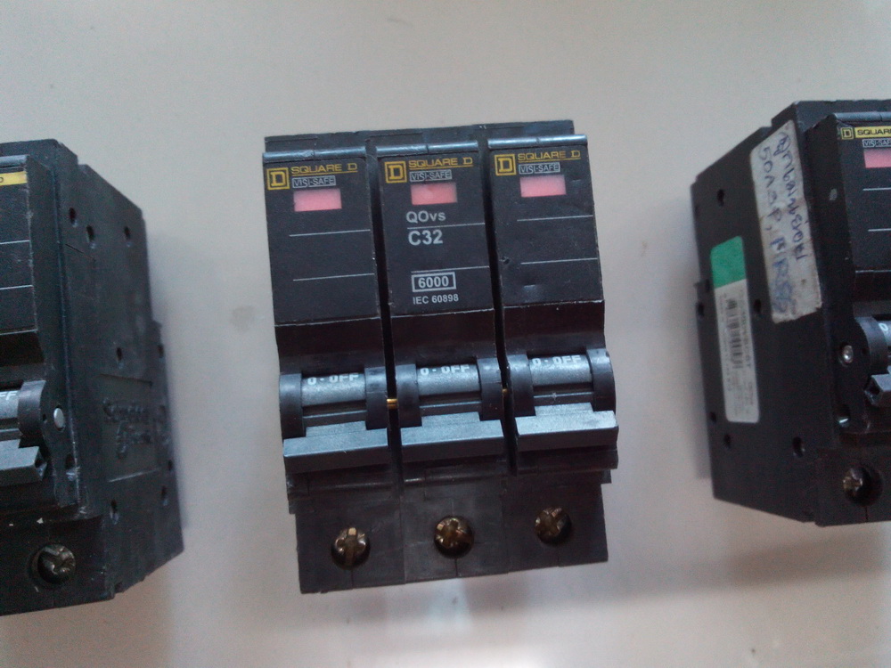 ขาย ลูกย่อย เซอร์กิต เบรกเกอร์ QOvs Circuit Breaker Schneider ชนิด 1-2-3 Pole มือสอง สภาพดี ราคาถูก รูปที่ 4