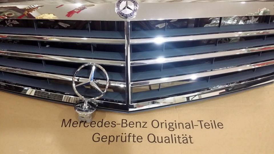Benz รุ่น C200 กระจังหน้ารถ รูปที่ 1