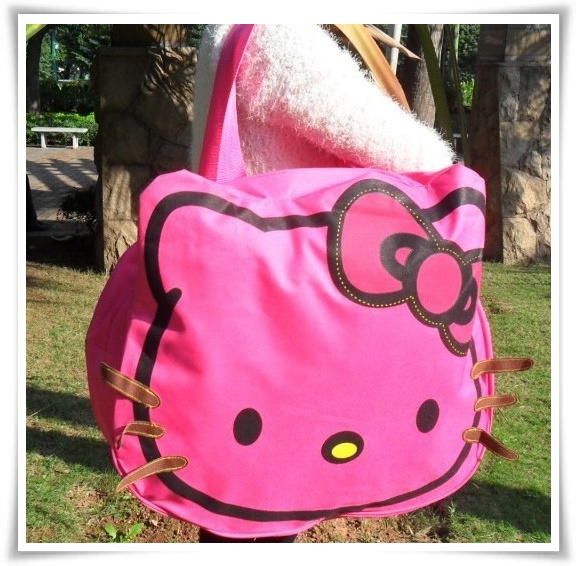 กระเป๋าถือ ทรงช้อปปิ้ง Hello Kitty รูปที่ 1