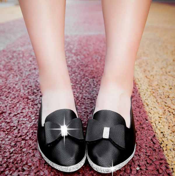 รองเท้าเพื่อสุขภาพ แฟชั่นเกาหลีส้นเตี้ยแต้งโบว์และกลิ้ตเตอร์หรู นำเข้า ไซส์33ถึง43 - พรีออเดอร์RB2268 ราคา1550บาท รูปที่ 1