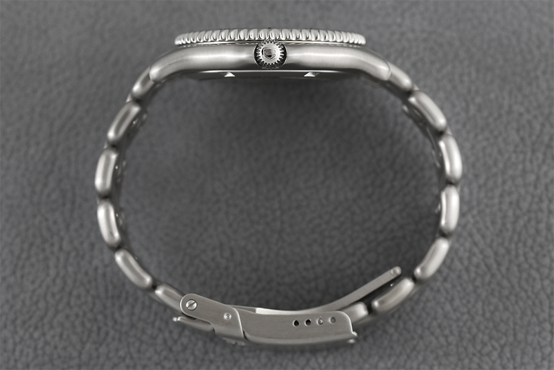 TAG HEUER ก้างปลาวงแหวน KING SIZE หน้าวงแหวน สวยทุกจุด น่าใช้สุด ขนาด King Size 38mm. ระบบ SwissQuartz รูปที่ 3
