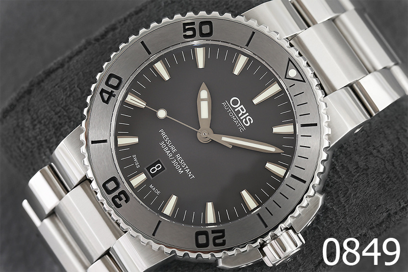 นาฬิกาของแท้ครับ ORIS AQUIS DATE GREY DIAL สวยๆ อุปกรณ์ครบ ใส่ได้ มีหน้าร้าน ราคาเบาๆครับ คุ้มๆ 083-9898989 รูปที่ 1