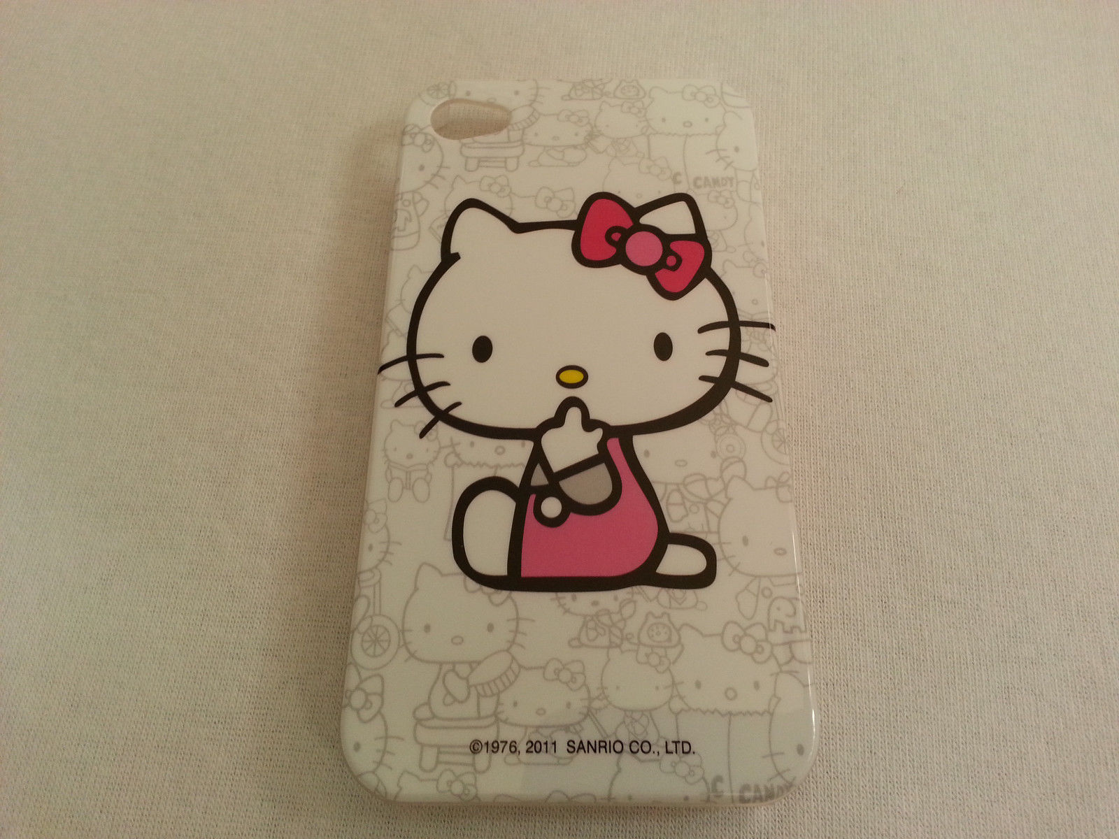 เคส ลาย Hellokitty สำหรับ iPhone 4 น่ารักๆ แบบที่ 4 ราคาประหยัด (พร้อมส่ง)  021180 รูปที่ 1