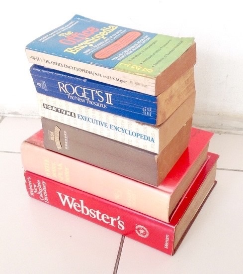 ขายหนังสือเก่า ..... Webster's New Collegiate Dictionary & Write Better Speak Better รูปที่ 7