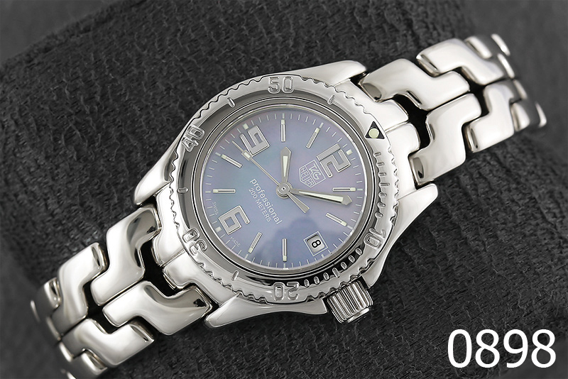 TAG HEUER LINK LADY รุ่นยอดนิยม หน้าสีสวย หายาก Lady Size 28mm. Quartz มีวันที่ หน้าปัดมุกสีฟ้าอมม่วง สวยมากๆ รูปที่ 1