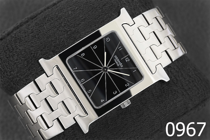 นาฬิกาของแท้ Hermes H-Hour Unisex สวยมากครับ กล่องใบครบ เรือนนี้ของใหม่แสนอัพ มีหน้าร้าน สอบถามก่อนได้ครับ 083-9898989 รูปที่ 1