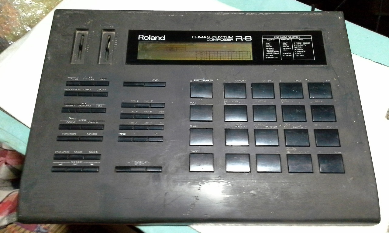 กลองไฟฟ้า Roland R-8 รูปที่ 1