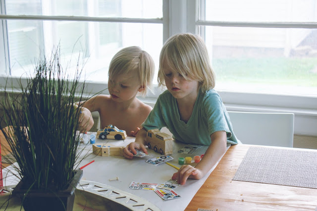 (Age 4 - Adult) ของเล่นเสริมทักษะ ประกอบระบายสี รถตำรวจ เฮลิคอปเตอร์ รถดับเพลิง DIY Wooden Rescue Vehicles Set รูปที่ 4