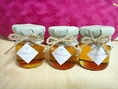 www.loversouvenir.com ของชำร่วยน้ำผึ้งในขวดแก้ว ตกแต่งผ้า ให้ความหมายดีๆ เพิ่มความหวานให้งานแต่งคุณ