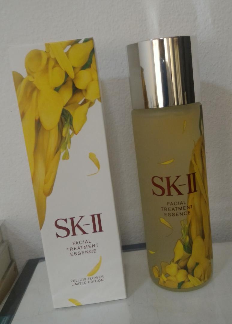 SKII - Facial Treatment Essence 215 mL Yellow Flower Limited Edit รูปที่ 1