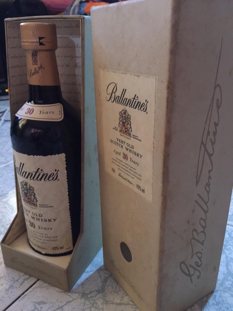 ขายวิสกี้Ballantines 30Year แท้ ๆ สะสมมานาน รูปที่ 4