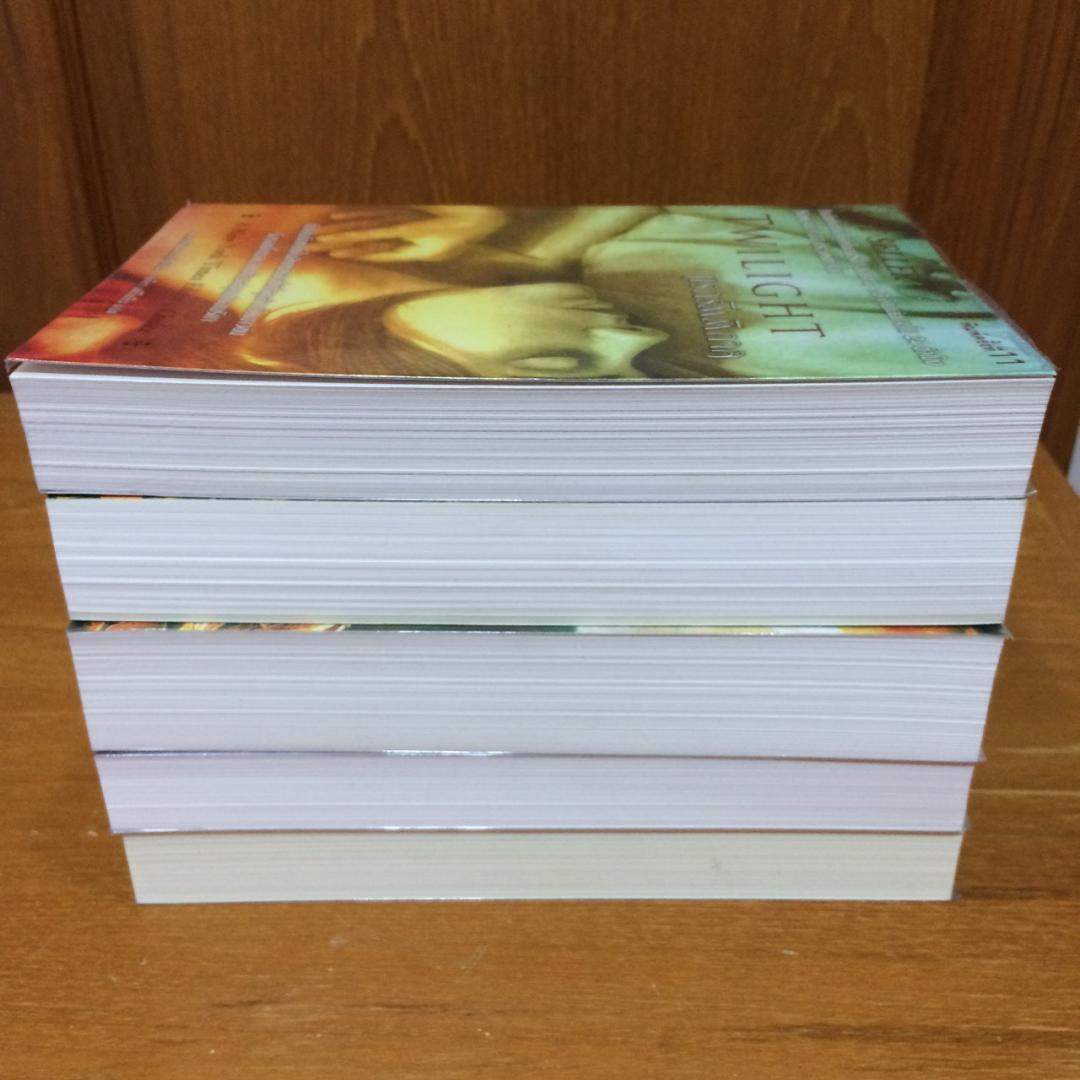ขายหนังสือซี่รี่ทไวไลท์ ภาคไทยเล่ม 1-5 จบ สภาพ 99.5% ใหม่เอี่ยม รูปที่ 4