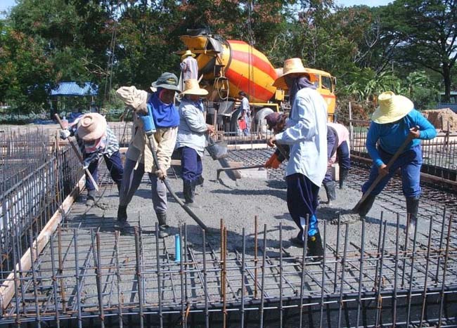 บริษัท พูลวัน รับสร้างสระว่ายน้ำ กลางแจ้ง หรือในร่ม หลากหลายแบบ ตามความต้องการ รูปที่ 4