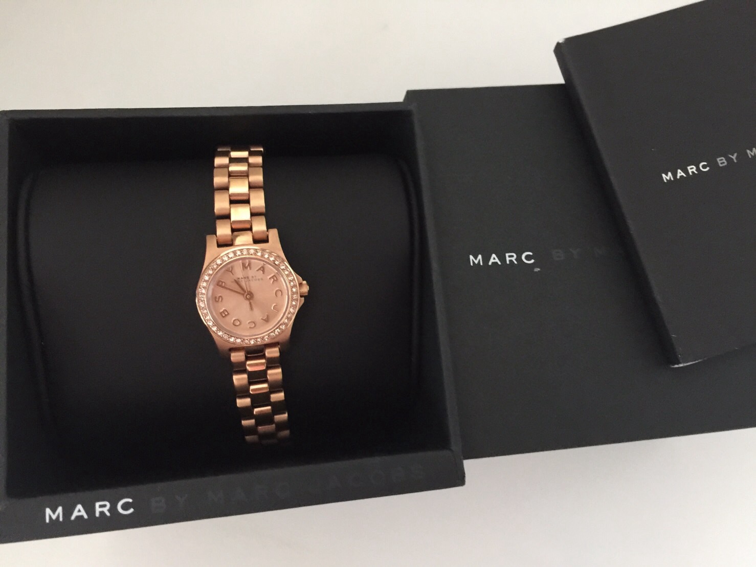 นาฬิกาข้อมือ pink gold ยี่ห้อ Marc Jacobs พร้อมใบรับประกัน ใหม่ ไม่เคยใช้ รูปที่ 5