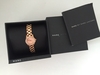 รูปย่อ นาฬิกาข้อมือ pink gold ยี่ห้อ Marc Jacobs ของแท้ พร้อมใบรับประกัน ใหม่ ไม่เคยใช้ รูปที่2