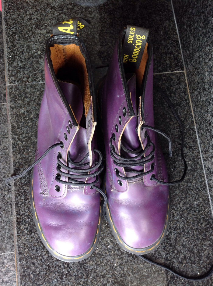 รองเท้า Dr. Martens (ด๊อกเตอร์มาร์ติน) หนังแท้ สีม่วง รุ่นออริจิเนล ของผู้หญิง ไซส์ 6.5 มือสองสภาพดี รูปที่ 3