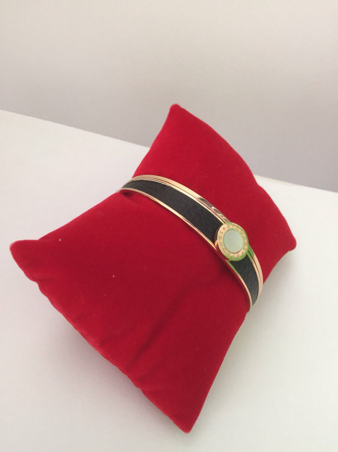 กำไลข้อมือ pink gold นำเข้าจากเกาหลี สภาพใหม่ 90% ยี่ห้อ Buvgari และ Yves Saint Laurent รูปที่ 5