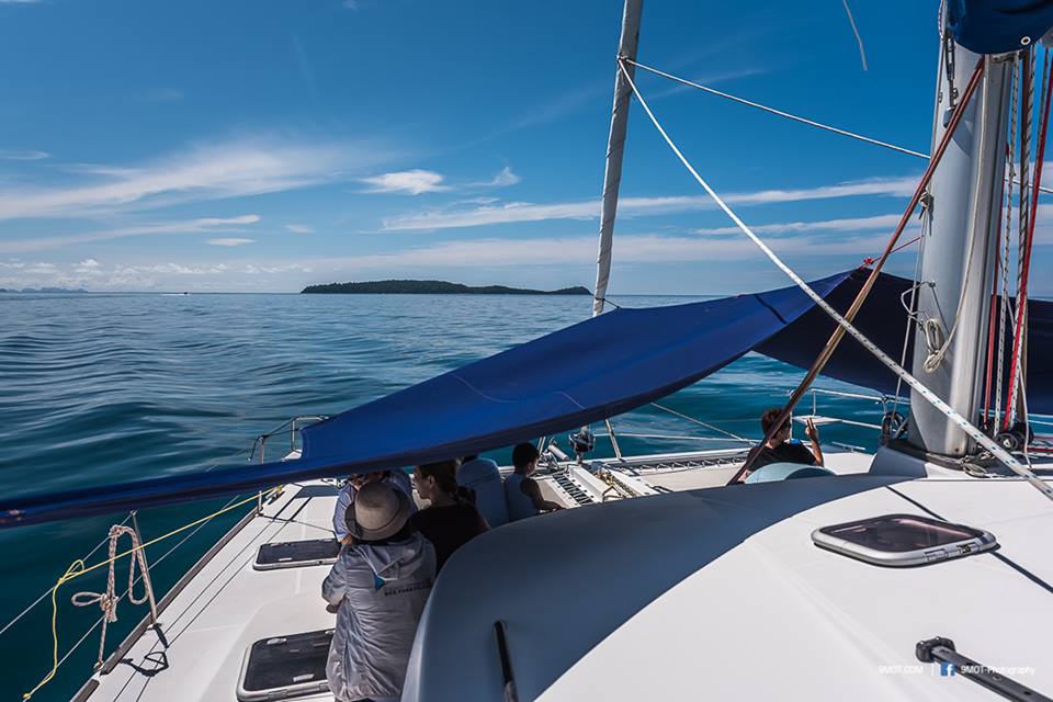 ทัวร์เกาะไม้ท่อน เรือ Sailing Catamaran - BBQ รูปที่ 3