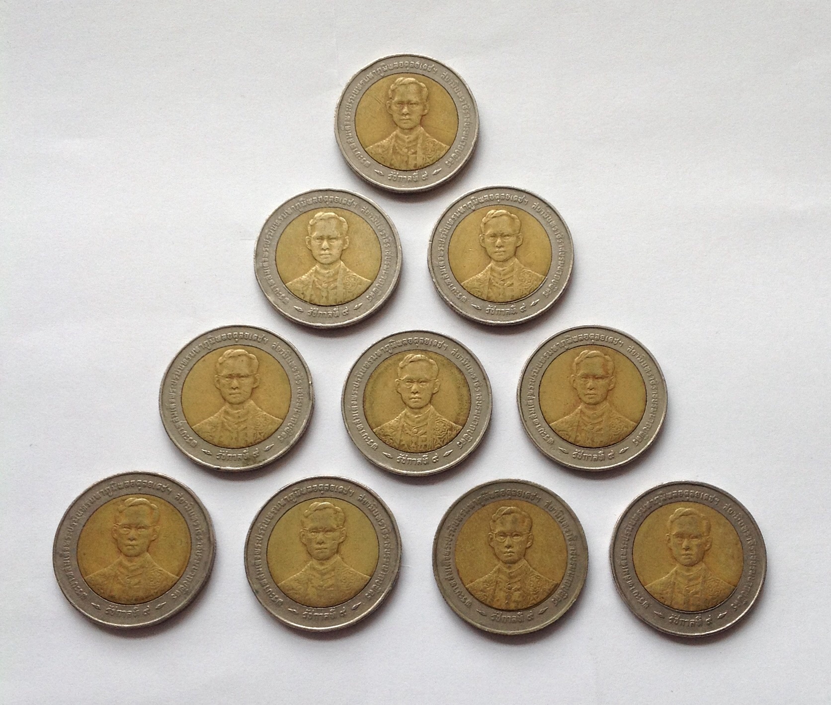  เหรียญเก่า 10 บาท สองสี รัชกาลที่ 9 ฉลองสิริราชสมบัติครบ 50 ปี กาญจนาภิเษก 9 มิถุนายน 2539 รูปที่ 3