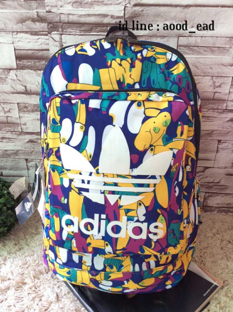 Adidas รูปที่ 1