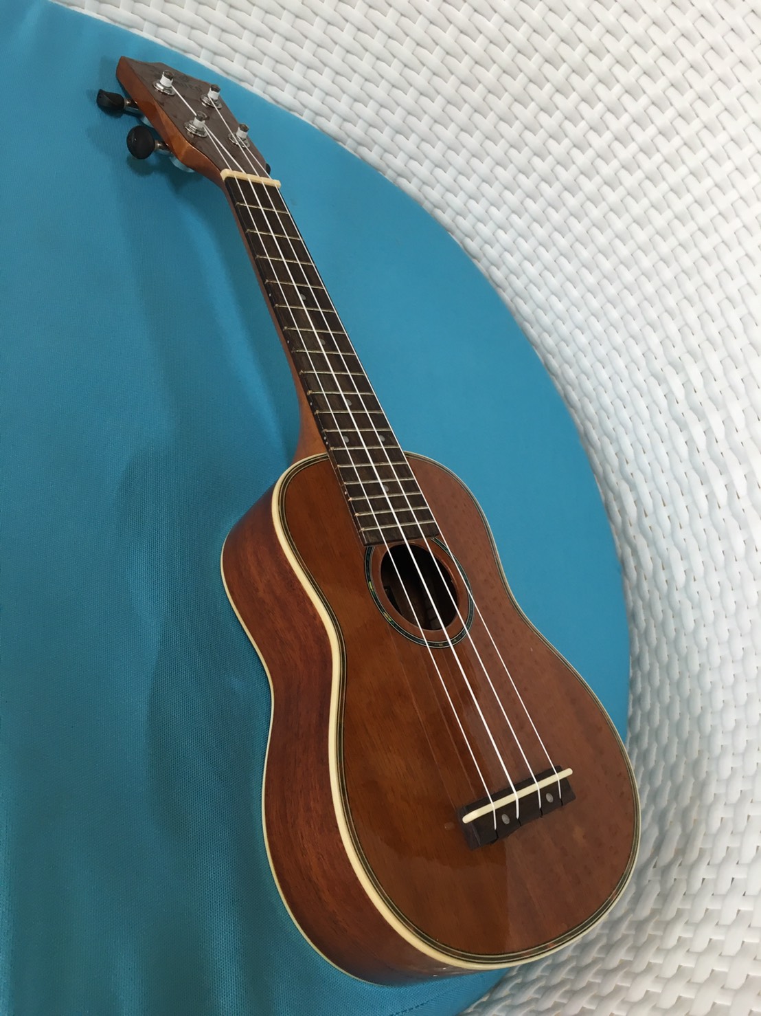 Ukulele ROMEO UK5 รูปที่ 1