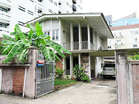 บ้านเดี่ยว ซอยทองหล่อทำเลทองฝังเพชร เหมาะทำร้านอาหาร สปา ที่จอดรถเพียบ Rent Single House Thonglor Prime Location Good for Restaurant Spa Ample Parking รูปที่ 1