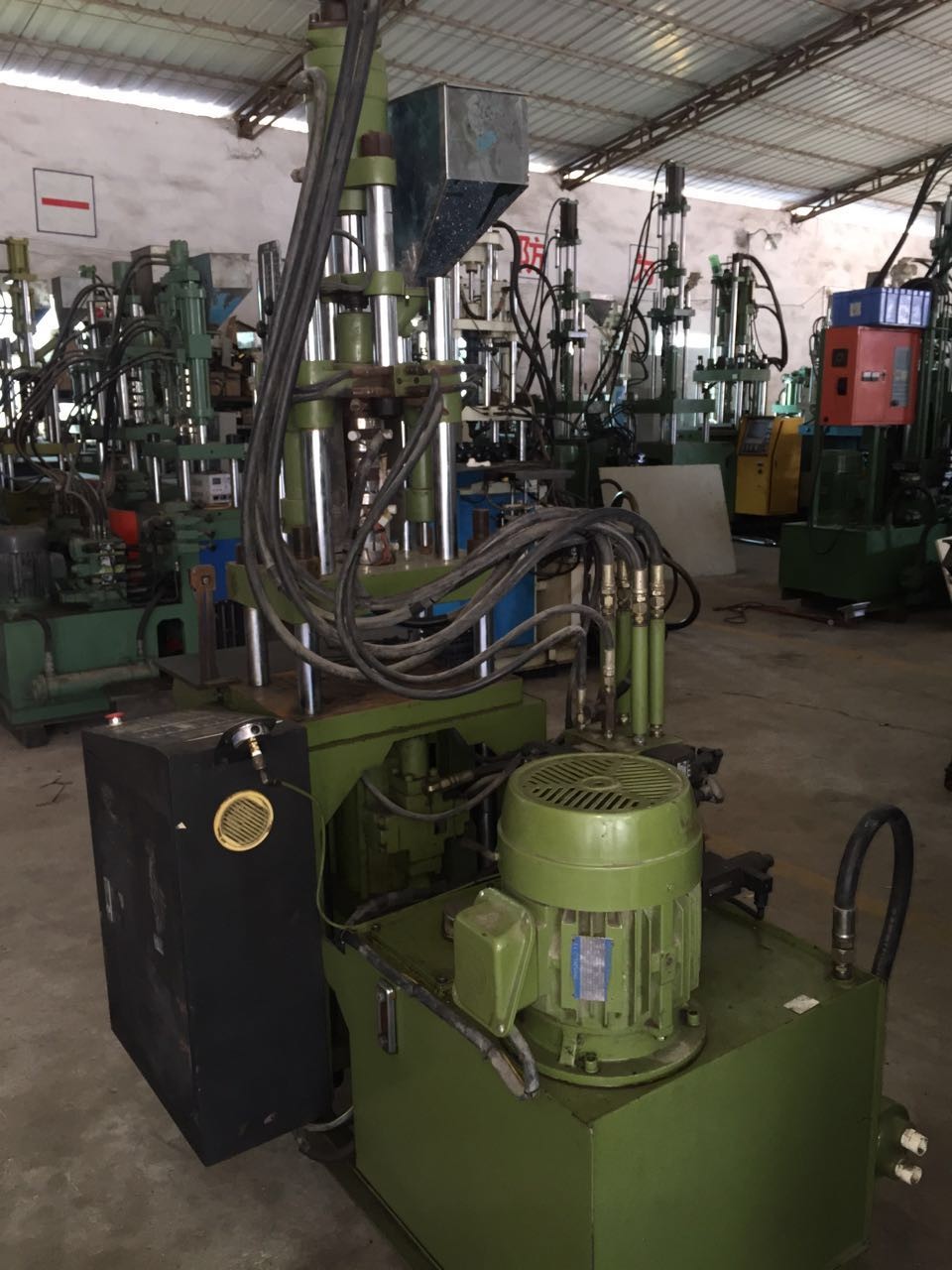 Vertical Injection Moulding Machines เครื่องฉีดพลาสติก รูปที่ 7
