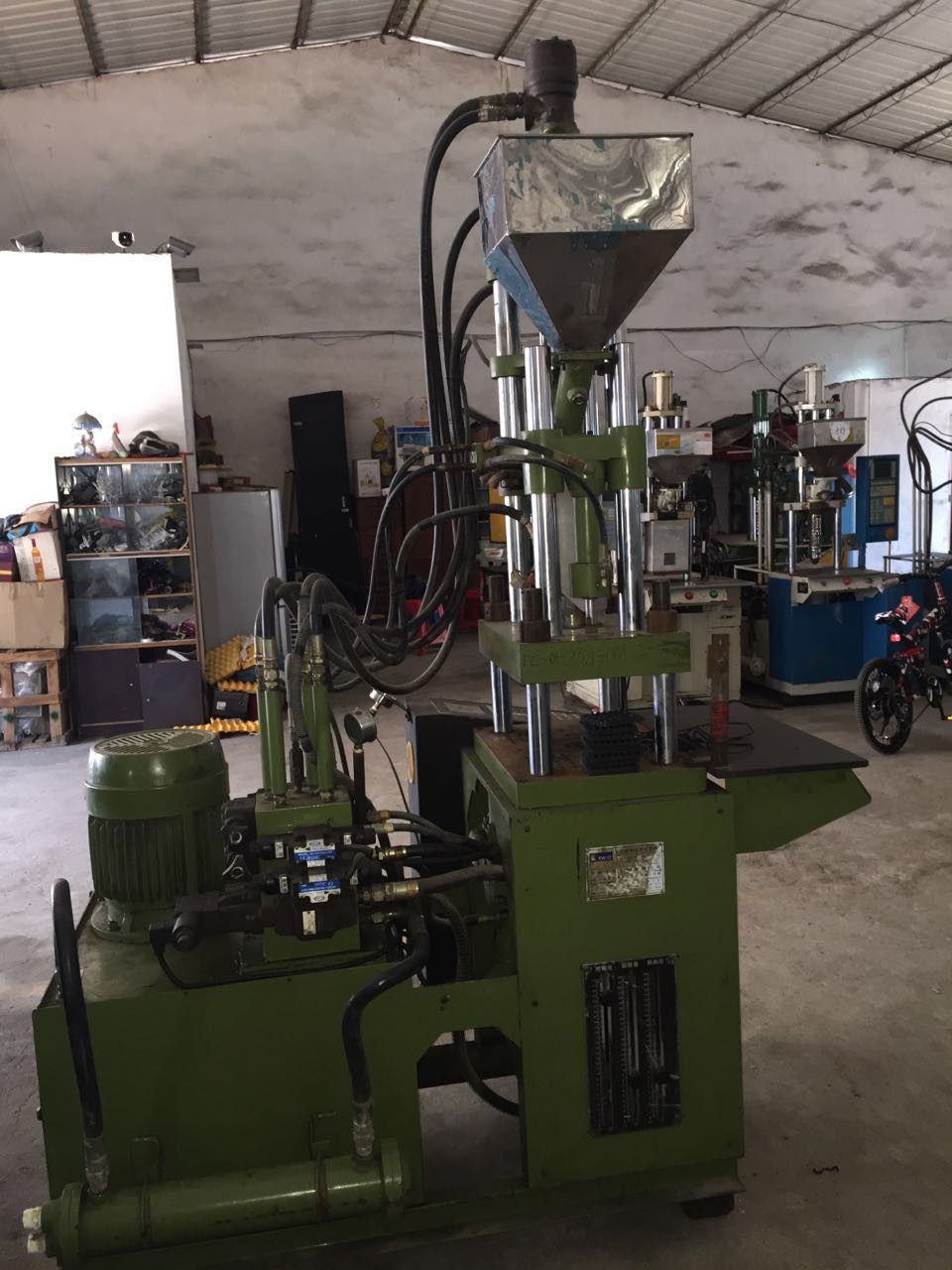 Vertical Injection Moulding Machines เครื่องฉีดพลาสติก รูปที่ 4