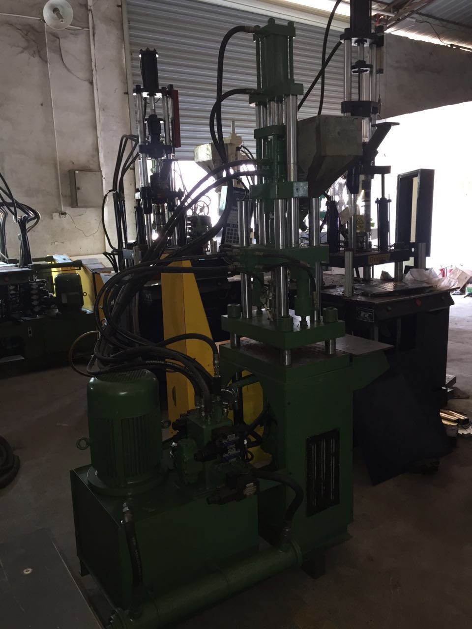 Vertical Injection Moulding Machines เครื่องฉีดพลาสติก รูปที่ 6