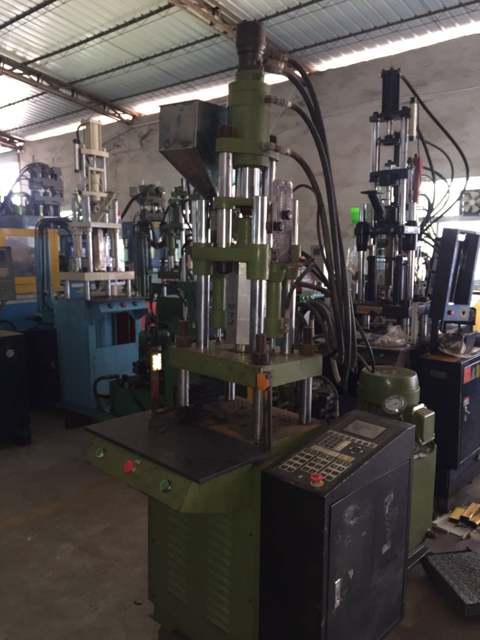 Vertical Injection Moulding Machines เครื่องฉีดพลาสติก รูปที่ 3
