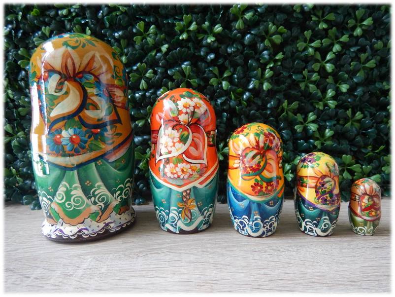 ตุ๊กตาแม่ลูกดกรัสเซีย งานฝีมือปราณีต สวยงาม หลายหลากรูปแบบ รูปที่ 2