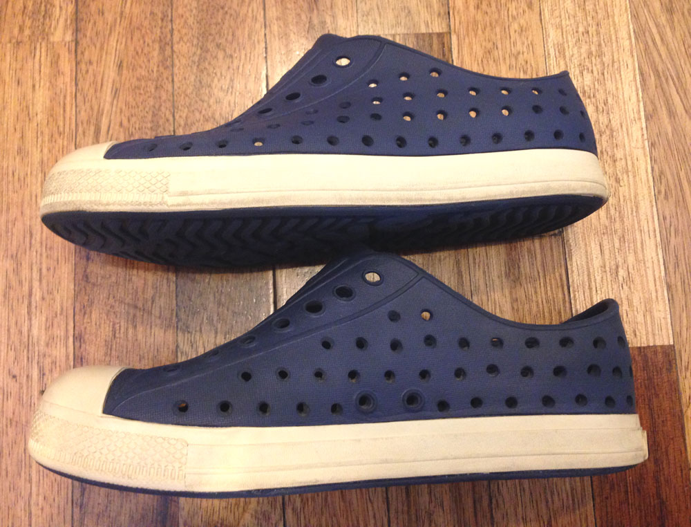 Used - ของแท้ รองเท้าคัชชูเด็กผู้ชายยี่ห้อเนทีฟ JEFFERSON CHILD by Native สีน้ำเงิน size J1 สภาพดี คู่นี้ไม่มีกล่อง ส่งฟรีลงทะเบียน รูปที่ 2