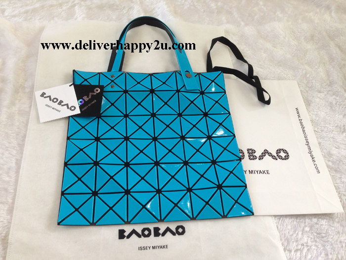 กระเป๋า Bao Bao Baobao Issey Miyake April 2016 Lucent Light Blue ของใหม่ป้ายห้อย ของแท้จากญี่ปุ่น อุปกรณ์ครบจากชอป สินค้ามีตำหนิเล็กน้อย รูปที่ 1