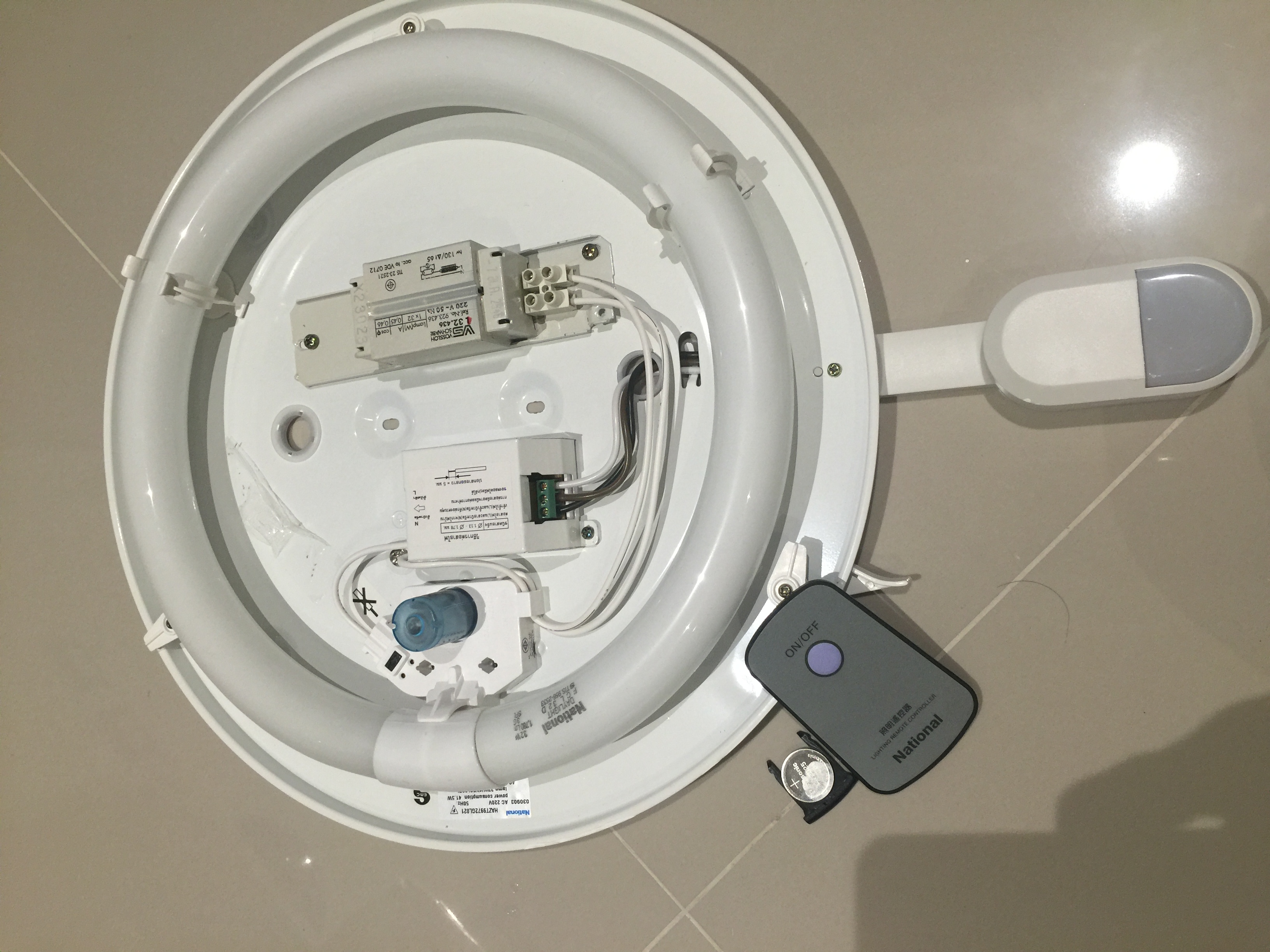 ขายไฟเพดานแบบมีรีโมท สภาพใหม่มากยังไม่ได้ใช้งาน รูปที่ 4