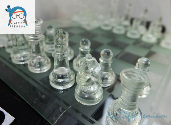 ชุดหมากรุกฝรั่ง อะครีลิก เกมส์กระดานหมากรุกฝรั่ง หมากรุกแก้ว ,(GLASS CHESS SET) รูปที่ 6